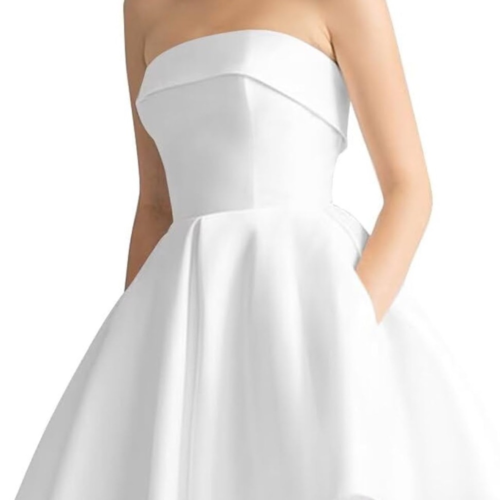 Elegant White Strapless Dress